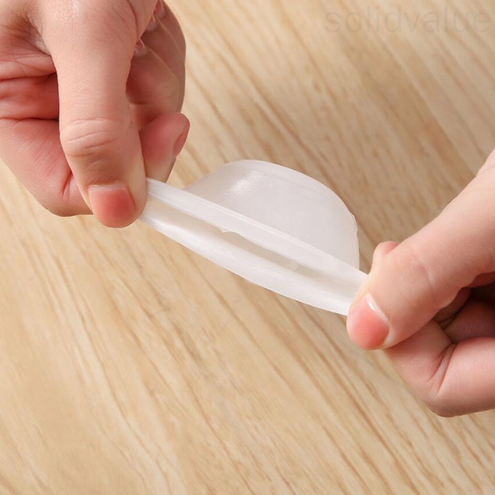 Bộ 4 Miếng Bọc Chân Bàn Ghế Bằng Silicon Chống Trượt Tiện Dụng Cho Gia Đình / Văn Phòng 1 Vn