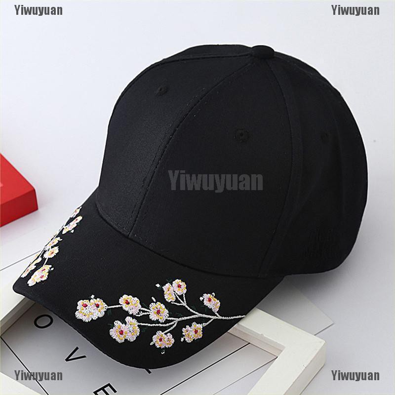 Mũ Lưỡi Trai Thêu Hình Hoa Đào Thời Trang