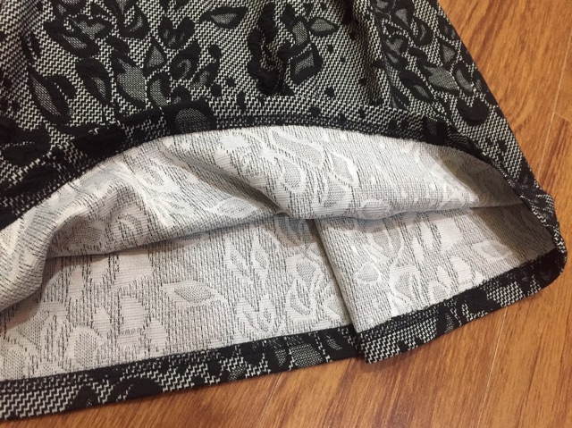 Chân váy ngắn xuất dư dáng xoè | BigBuy360 - bigbuy360.vn