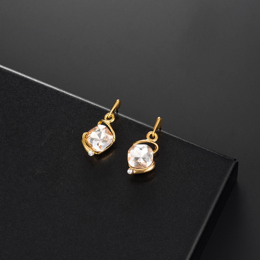 Set Dây Chuyền Và Đôi Khuyên Tai Đính Đá Pha Lê Thiết Kế Duyên Dáng