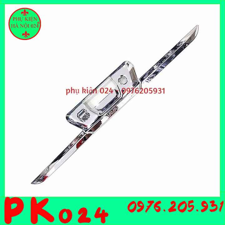 [Navara 2015-2020] Ốp Tay Mở Cốp Mạ Crom Xe - Navara 2015-2020