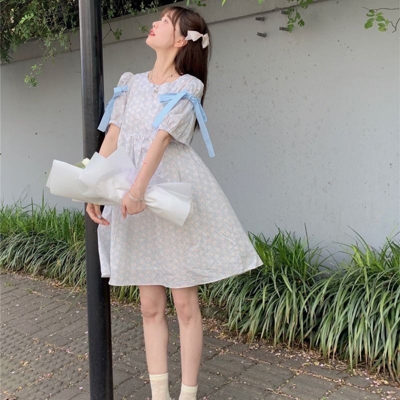 Đầm Tay Ngắn Phối Ren Hoa Thiết Kế Đơn Giản Thời Trang Mùa Hè Mới