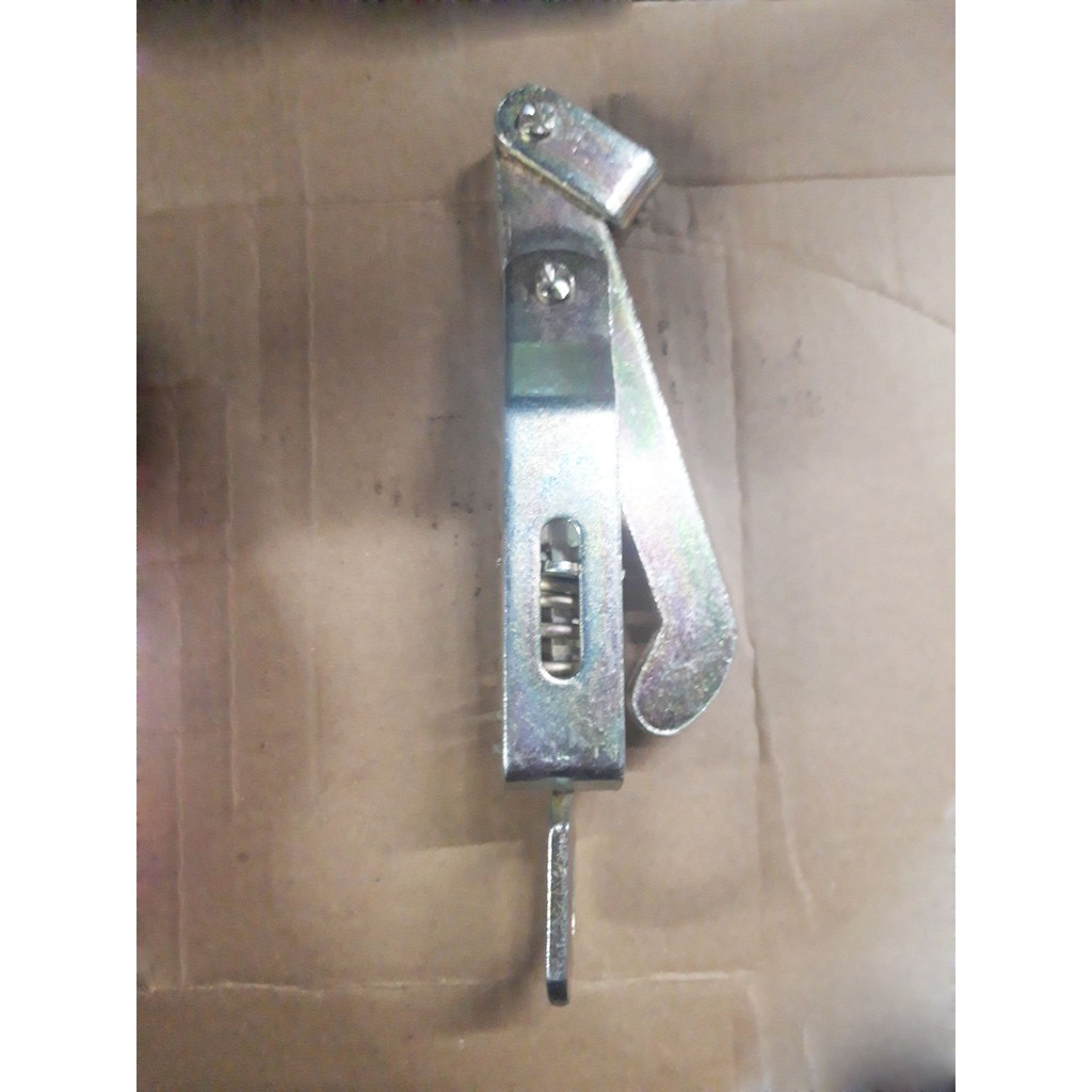 Khoá lò xo cửa thùng xe tải