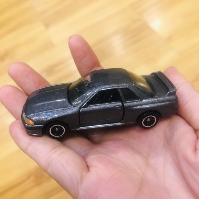 Xe ô tô mô hình Tomica Nissan Skyline GT-R R32