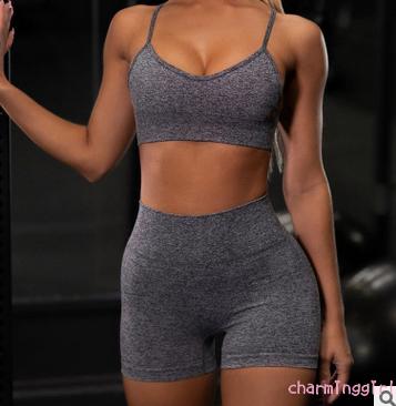 Set Đồ Thể Thao Năng Động Dành Cho Nữ