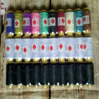 1 cuộn chỉ may tay nhỏ (đen/trắng)