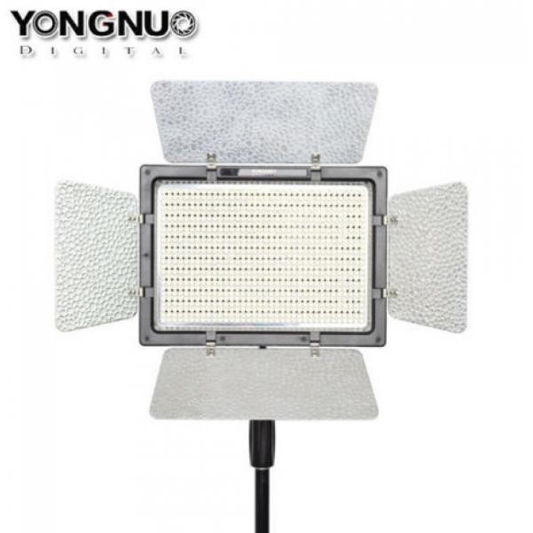 Đèn Led Yongnuo YN-900 PRO + Adapter