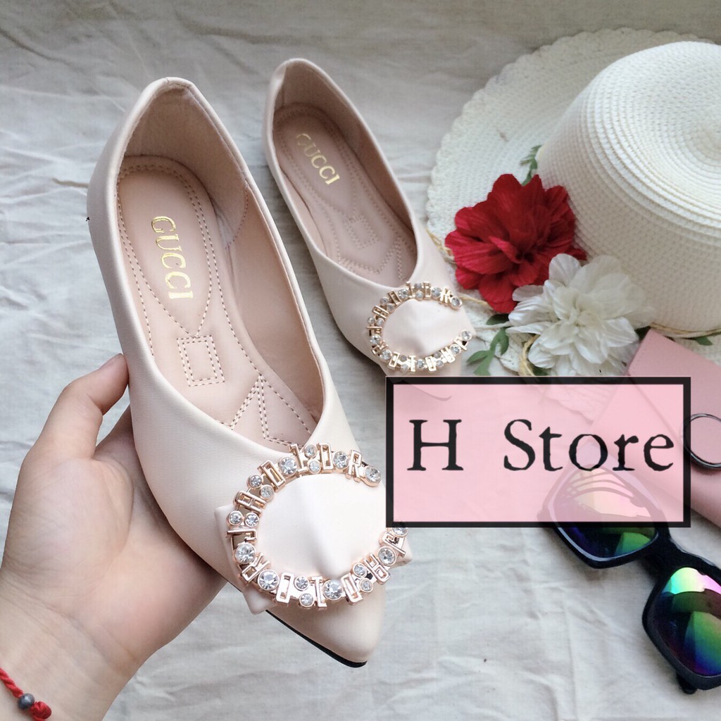 Bệt búp bê gắn hình C đá lấp lánh siêu sang | BigBuy360 - bigbuy360.vn