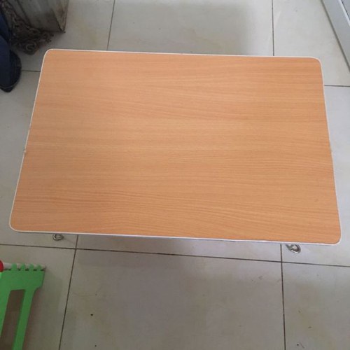 BÀN HỌC SINH MÀU GỖ CHÂN BÓP KÍCH THƯỚC 40X60CM