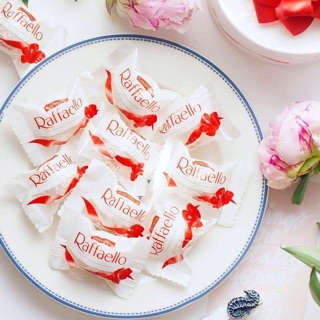 Kẹo socola bọc dừa RAFELLO 150g của Đức