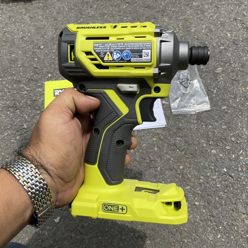 Máy Bắn Vít Ryobi 18V ONE➕ P239