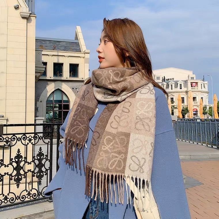 Khăn choàng cổ họa tiết ca rô thời trang thu đông mới 2021 dành cho học sinh
 | BigBuy360 - bigbuy360.vn