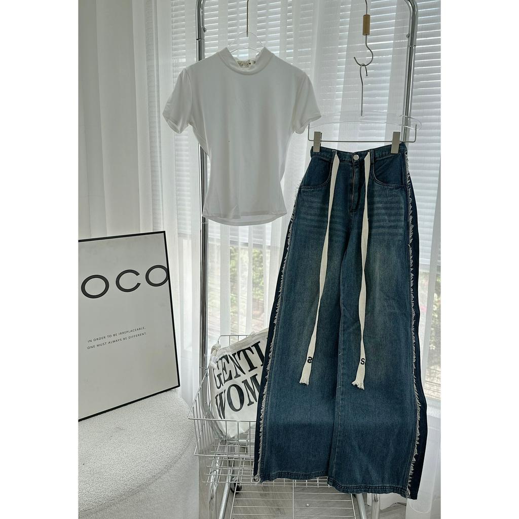 SET ÁO TRẮNG + QUẦN JEAN SUÔNG WAS DÂY RÚT DÀI TƯA 2 BÊN (TH)