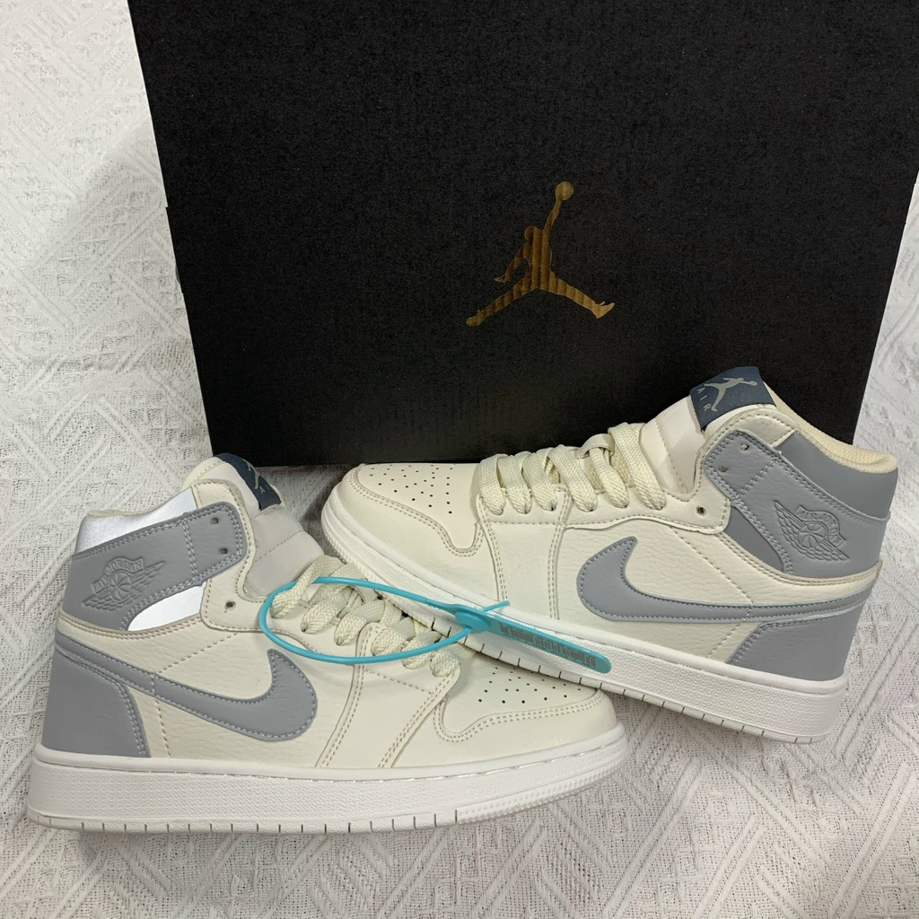 ✔️Giày Jordan 1 High SE Trắng Xanh Phản Quang Cổ Fullbox✔️