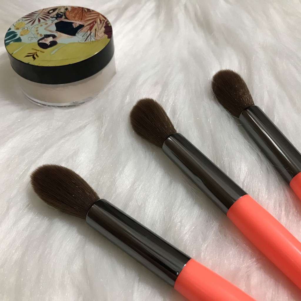 Cọ Trang Điểm Highlight 3CE (Dạ Quang)