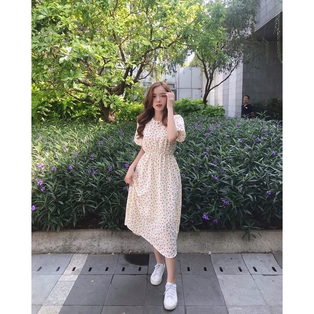 Đầm tay bồng hoa nhí xinh