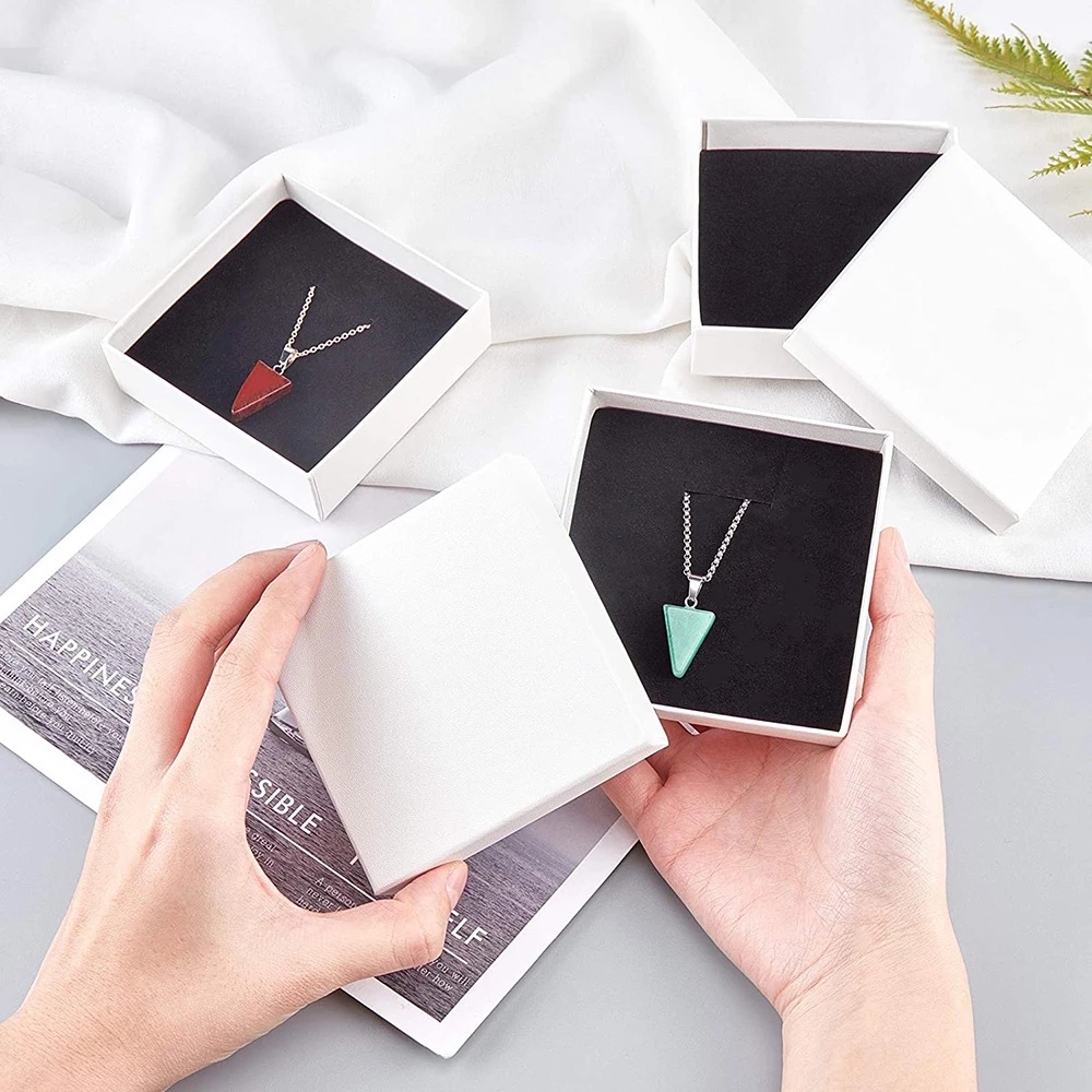 [Mới] Hộp Đựng Trang Sức Họa Tiết Kẻ Sọc Vuông Màu Trắng Chống Bụi Chất Lượng Cao / Hộp Quà Tặng Thời Trang Hàn Quốc Cho Ngày Valentine