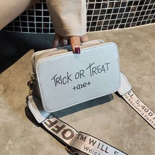 Túi xách Trich or Treat siêu hót