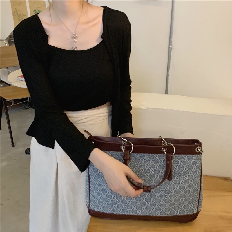 Túi đeo vai IELGY vải denim cỡ lớn phối móc khóa trái tim dành cho nữ