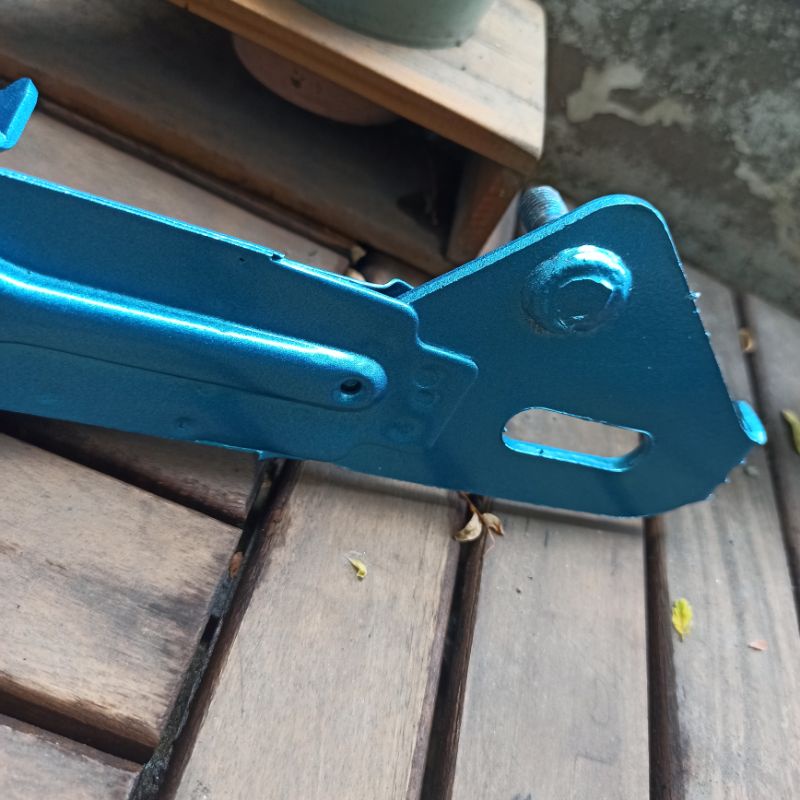 Gắp 3 tầng, cảng sau cub 82 màu xanh lơ