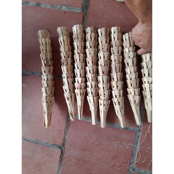 Hom lươn bằng tre