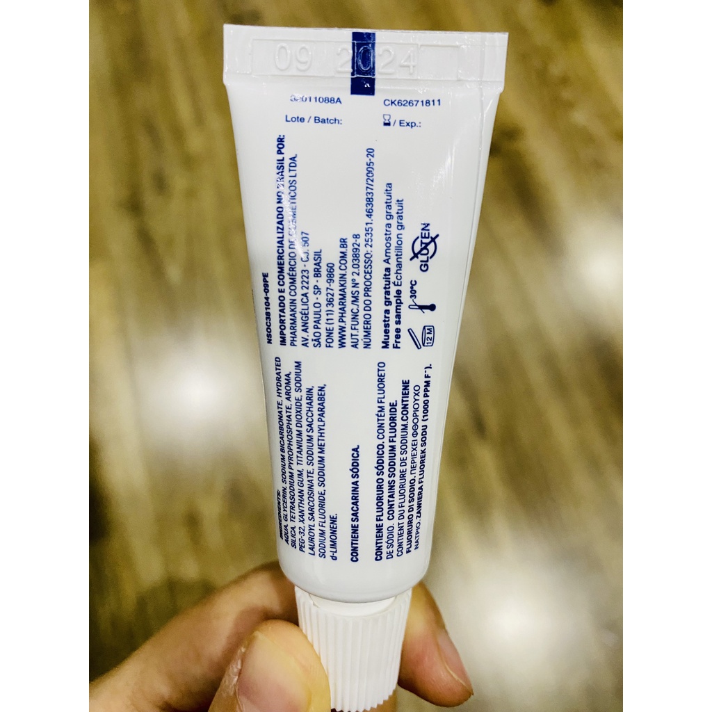 Kem đánh răng KIN Whitening - Làm trắng răng mini 7g