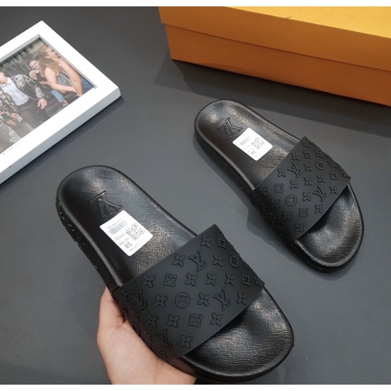 Dép da quai ngang có hoạ tiết dập chìm đế chống trơn, Dép thời trang trẻ trung phong cách đơn giản btshop từ 38 đến 42