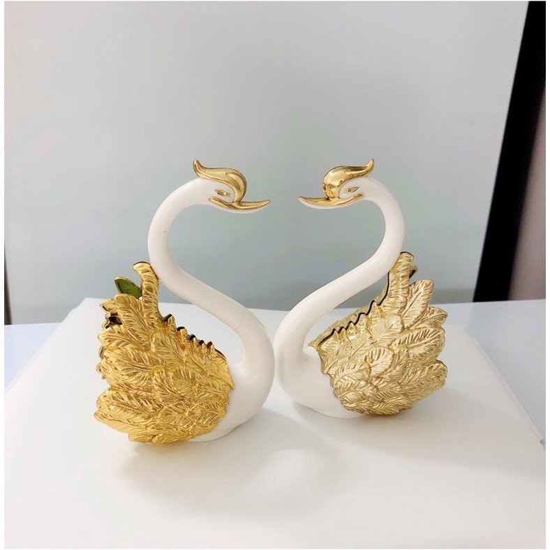 Thiên nga sứ vàng - đôi