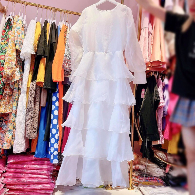 ĐẦM TẦNG TAY VOAN