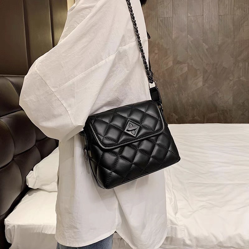Túi xách đeo chéo nữ giá rẻ đẹp đi chơi phong cách thời trang hàn quốc dễ thương cute DC1381
