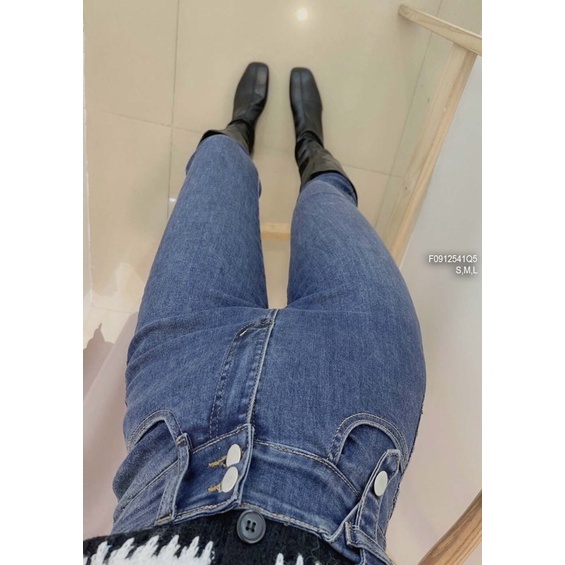 Quần jeans lưng cao 2 nút