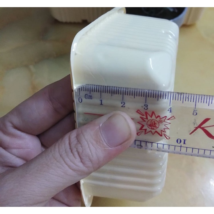 100 KHAY NHỰA ĐỰNG BÁNH TRUNG THU 250 GRAM MÀU VÀNG KEM - LOẠI DÀY