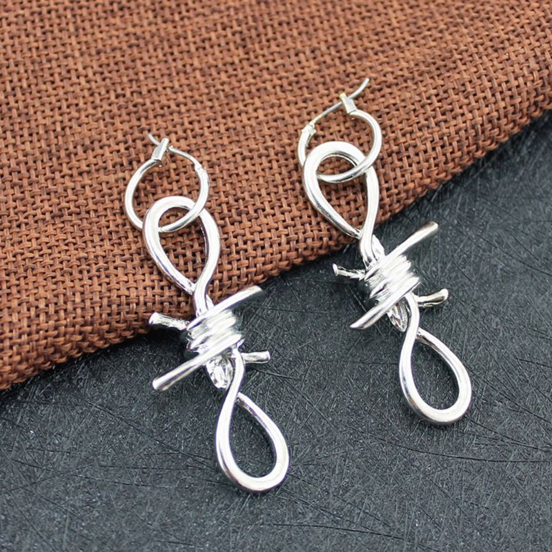 YOI*Personality Irregular Earring Metal Thorns Punk Rock Male Female Ear Clip Gifts