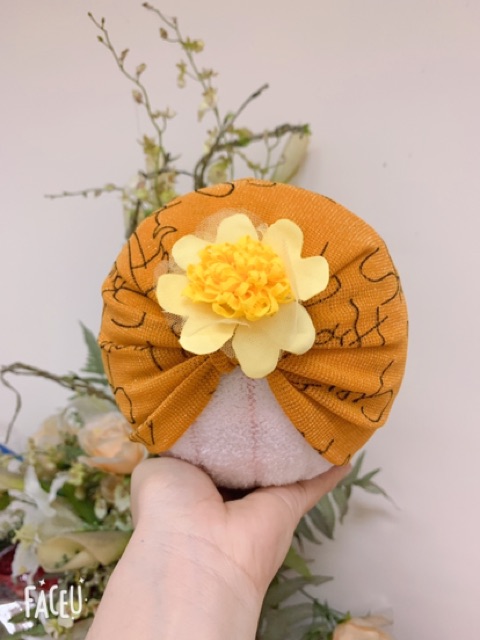 Turban nhũ vàng độc đáo ko ngứa đấu bé