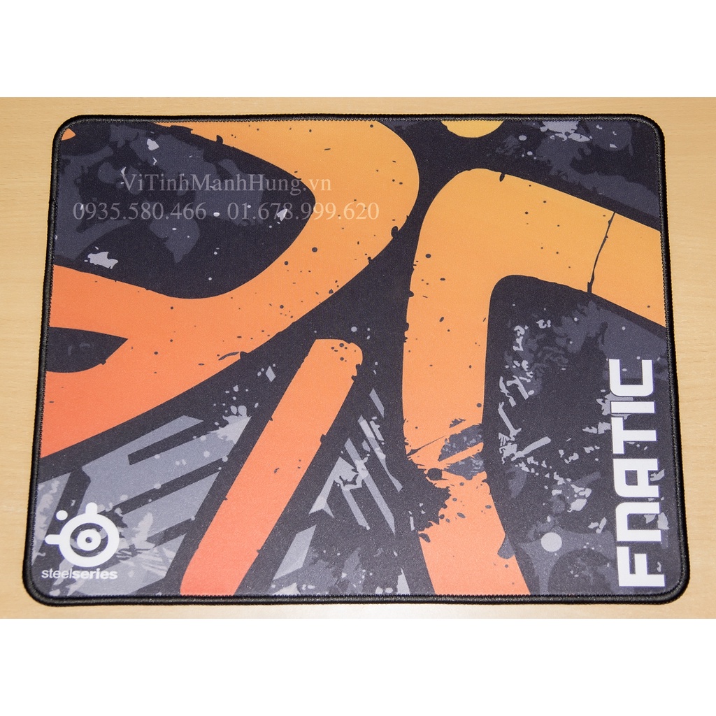 Lót chuột Steelseries QCK+ Team Mini, 40cm x 32cm x 3.5mm, có bo viền.
