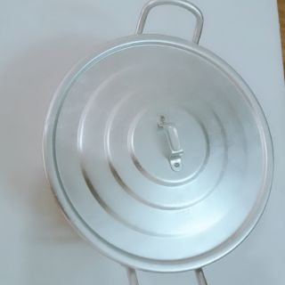 Nồi nhôm luộc gà