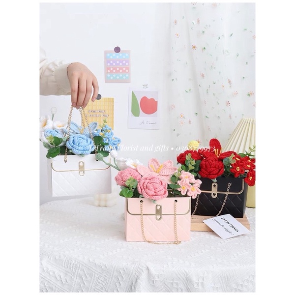 Giỏ hoa túi xách mẫu mới phong cách sang trọng