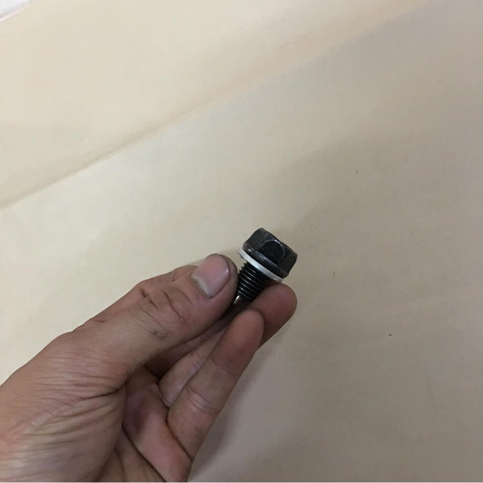 Ốc xả dầu nam châm