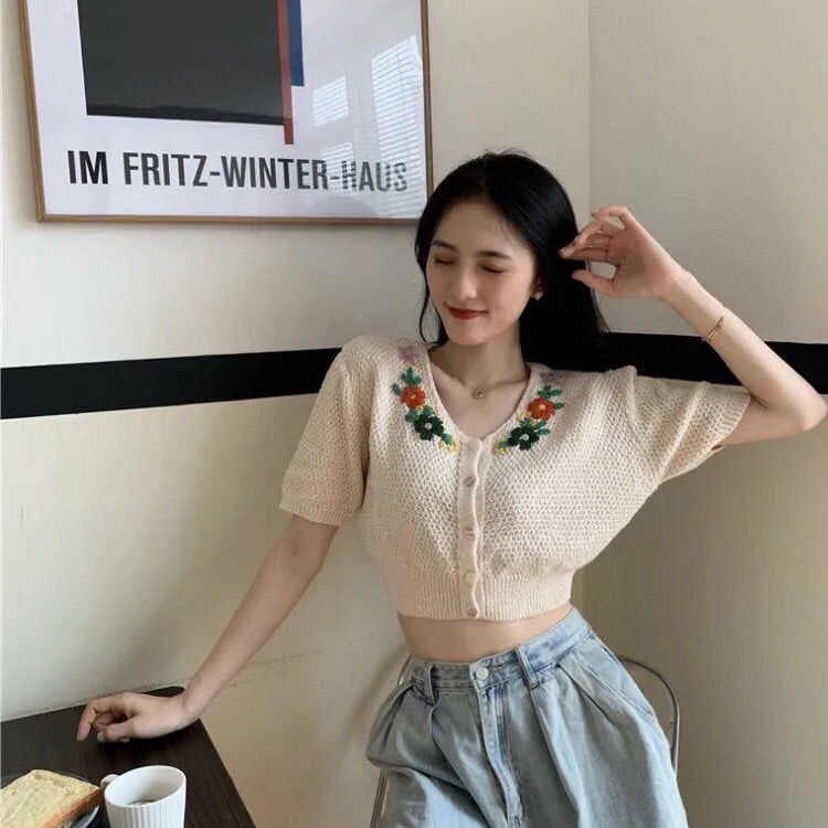 Áo Len Croptop Thêu Hoa, Áo Len Cọc Ngắn Tay Thời Trang Điệu Đà Nữ Tính Cho Chị Em | BigBuy360 - bigbuy360.vn