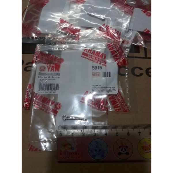 1 cái chốt trẻ gác chânYamaha