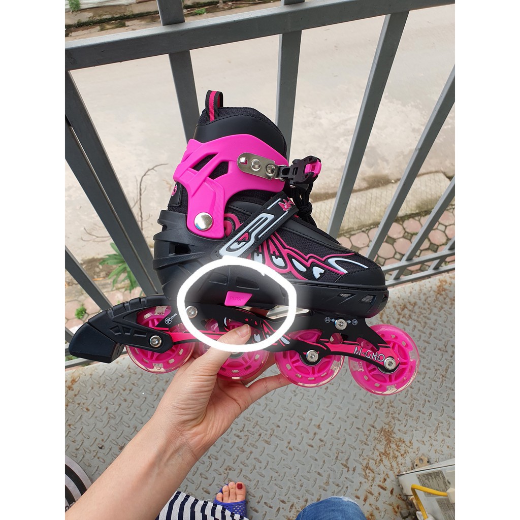 Giày trượt patin người lớn và trẻ em bánh xe phát sáng, điều chỉnh được 4 size ( bảo hành 3 tháng ). Khung hợp kim nhôm.