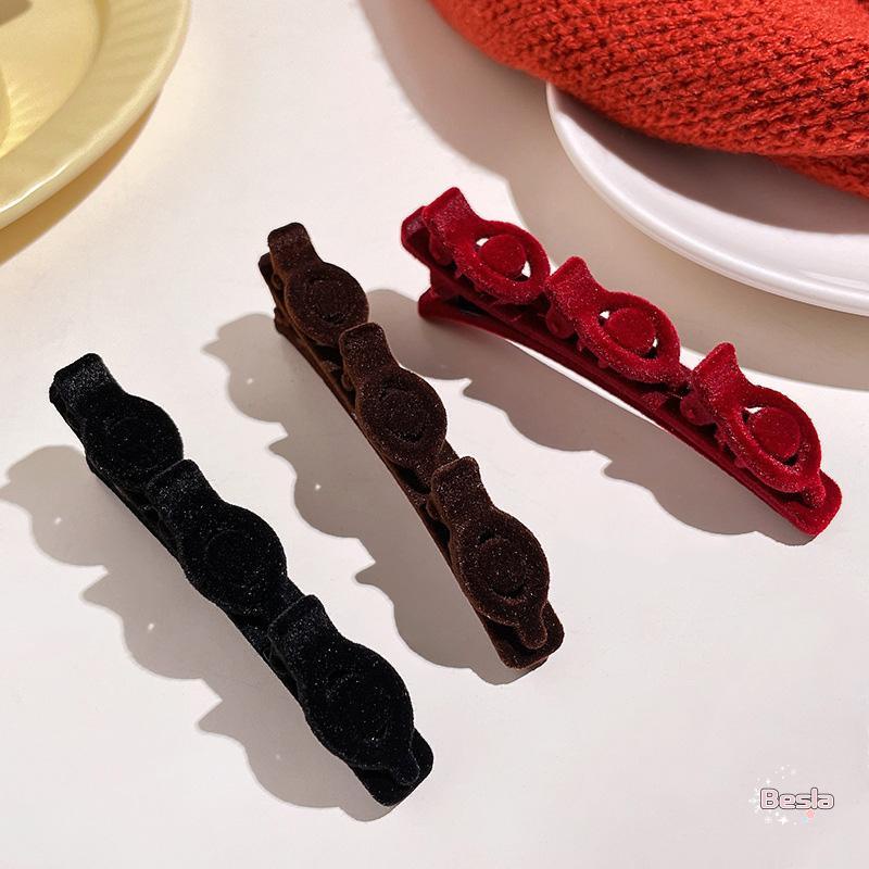 Kẹp tóc mái phối vải nhung độc đáo cho nữ