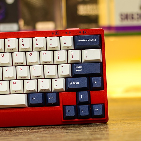 [Hanoinew.vn]	Bàn phím cơ Leopold FC650MDS PD - White Navy Red Font Blue Star (Red Case)