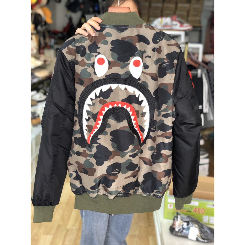 Áo khoác bomber Bape camo