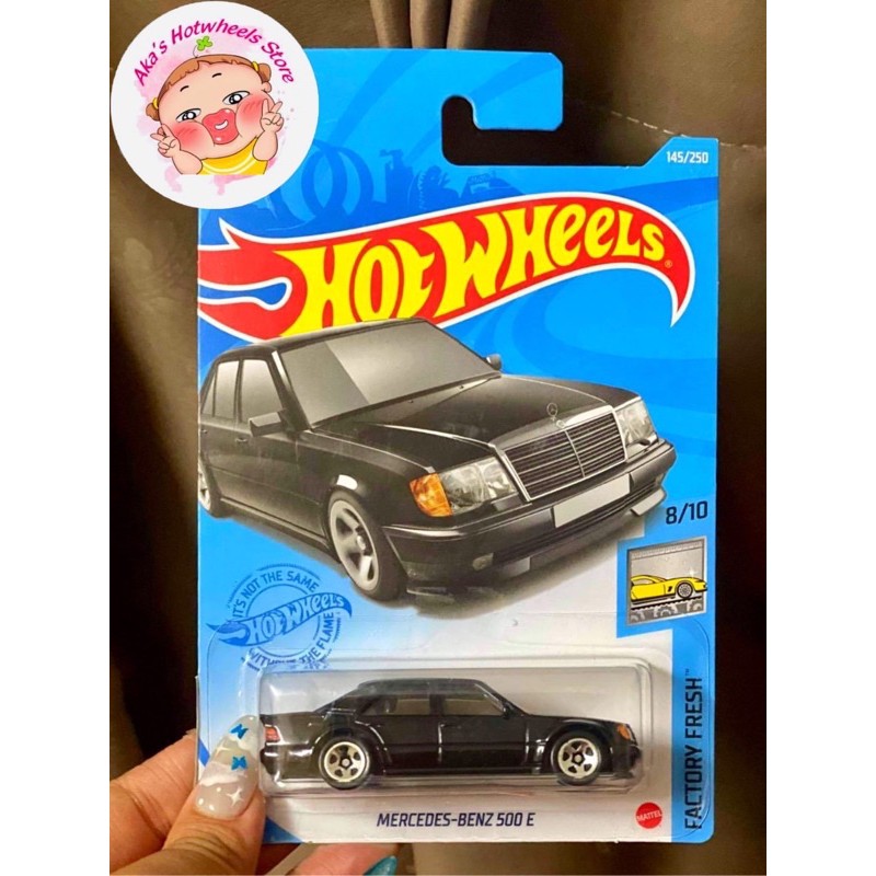 Xe mô hình Hot Wheels MERCEDES-BENZ 500 E