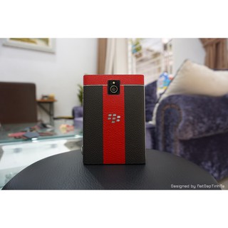 Miếng dán da skin blackberry passport - 3 sọc - màu đỏ đen - d01,06
