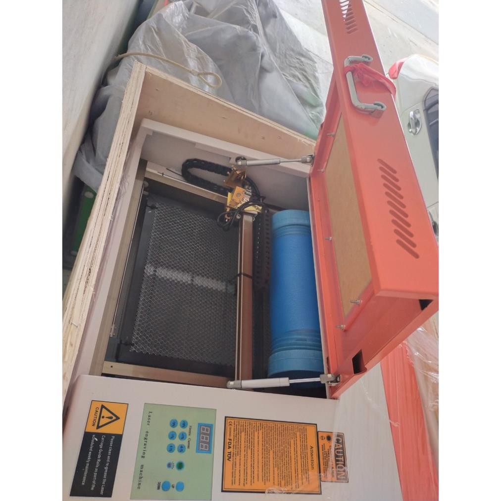 Máy cắt khắc laser model YH-4040 ứng dụng gia công các vật liệu phi kim như da, vải, Mica, pha lê, thủy tinh hữu cơ,