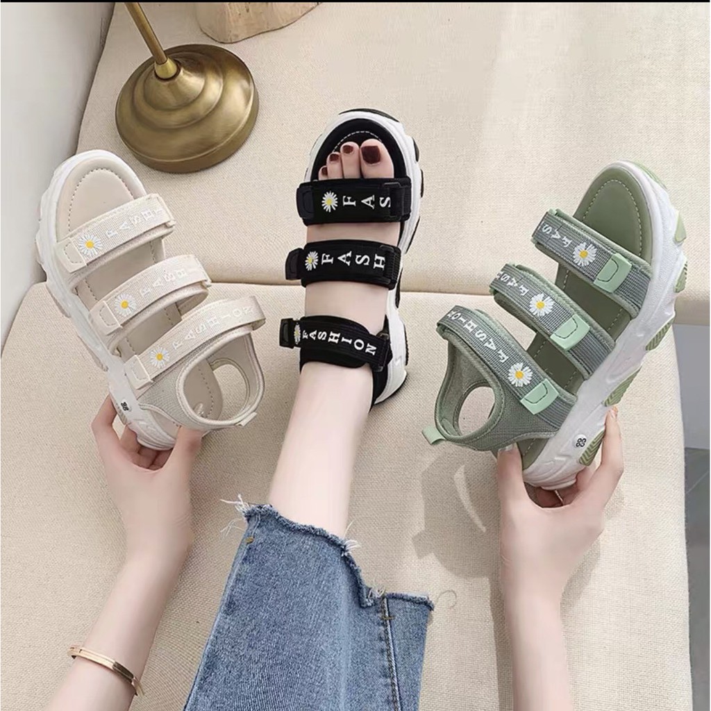 FREE SHIP Sandal nữ quai hậu quai dán học sinh / Dép quai hậu đi học mẫu mới gắn hoa cúc 3 màu cực xinh