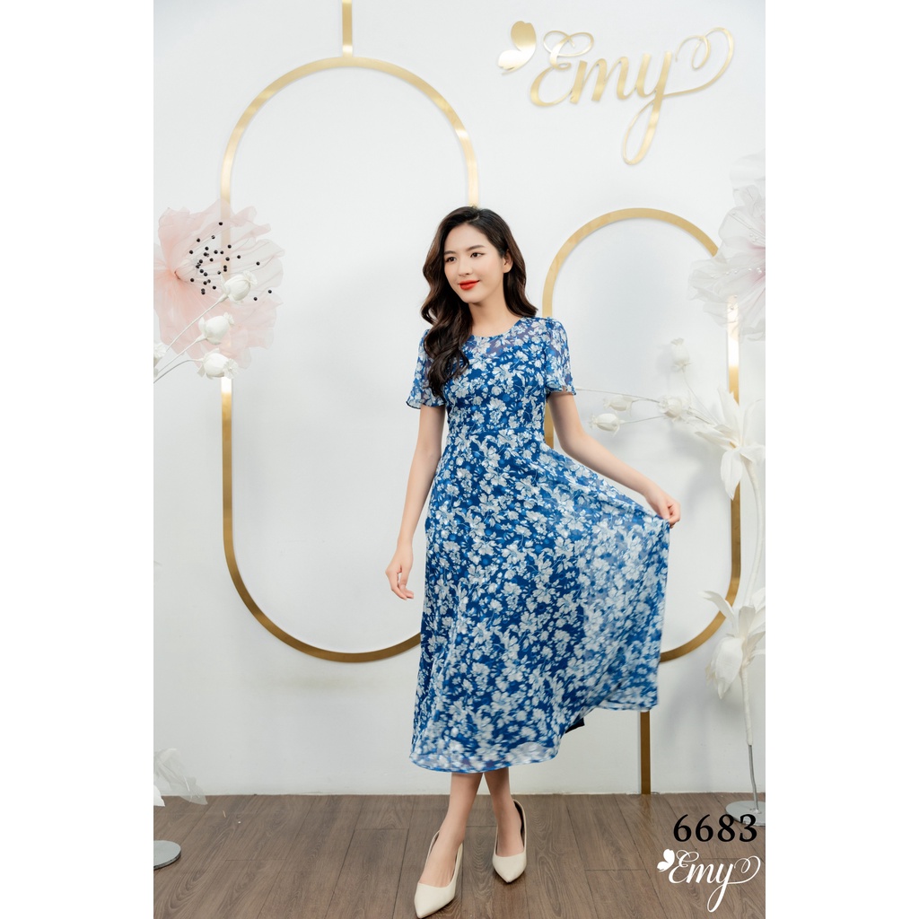 Đầm EMY EM6683 Maxi Lững Nền Xanh HT