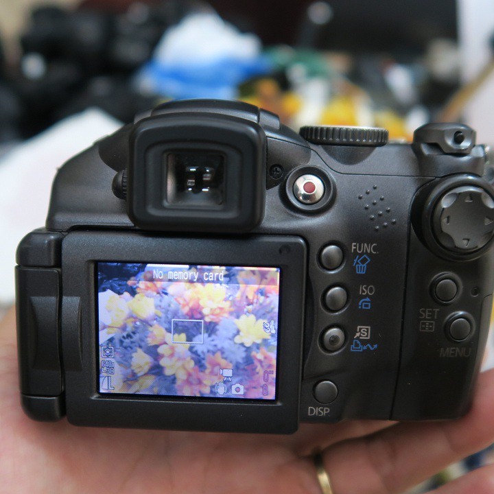 Máy ảnh Canon PowerShot S3 is quay chụp tốt